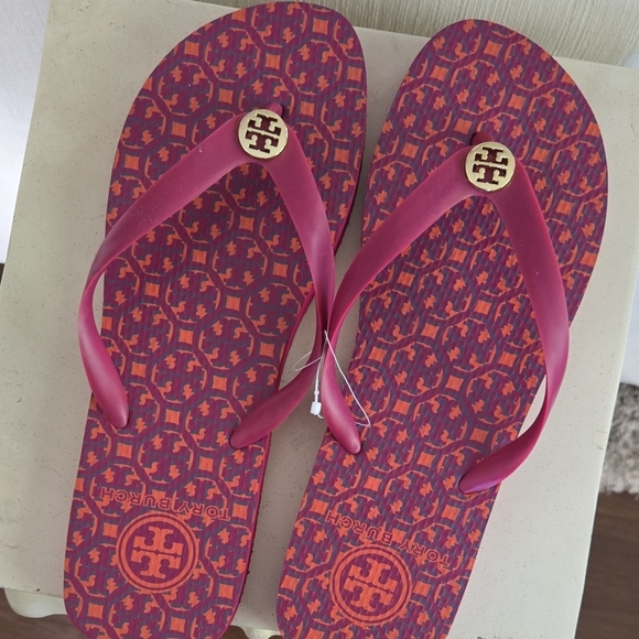 Tory Burch| Fushia and Gold Flip Flops - Picture 1 of 6